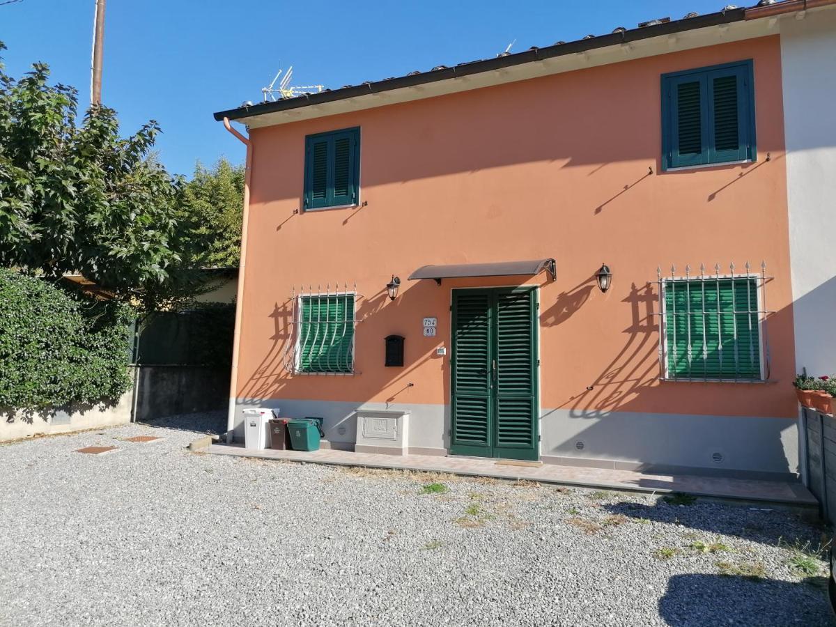 La Casina Da Lilli Villa Lucca Luaran gambar